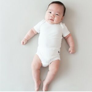 Kyte baby cloud White Baby Onesie